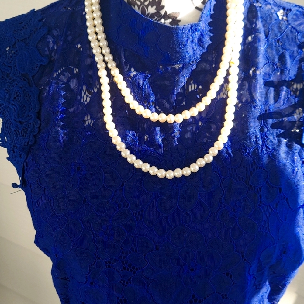 Royal blue above the knee fitted cocktail/ party dress. Size 6